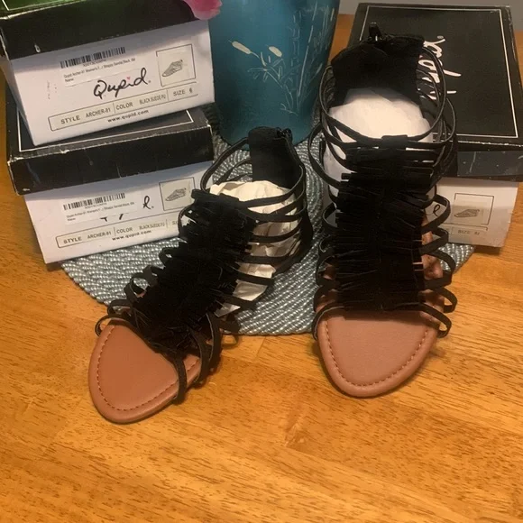 Qupid black strappy sandals NWT - Picture 6 of 11